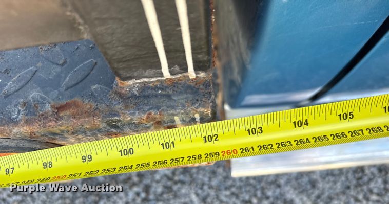 image for item ER2476 1988 GMC V3500 flatbed pickup truck