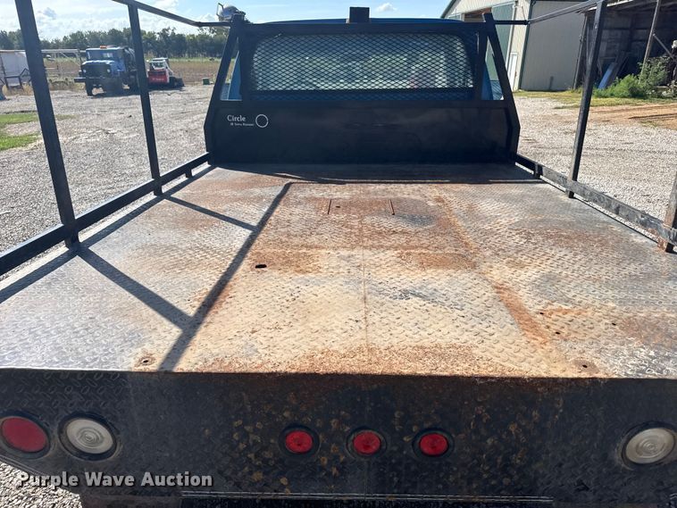 image for item ER2476 1988 GMC V3500 flatbed pickup truck