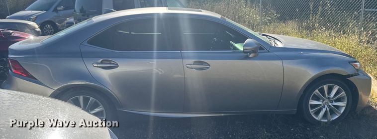 image for item ER2482 2014 Lexus IS 
