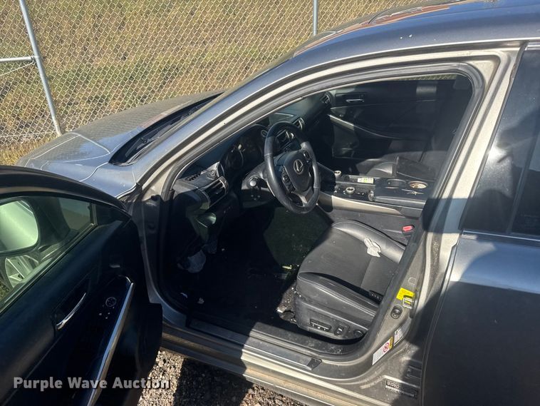 image for item ER2482 2014 Lexus IS 