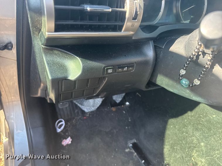 image for item ER2482 2014 Lexus IS 