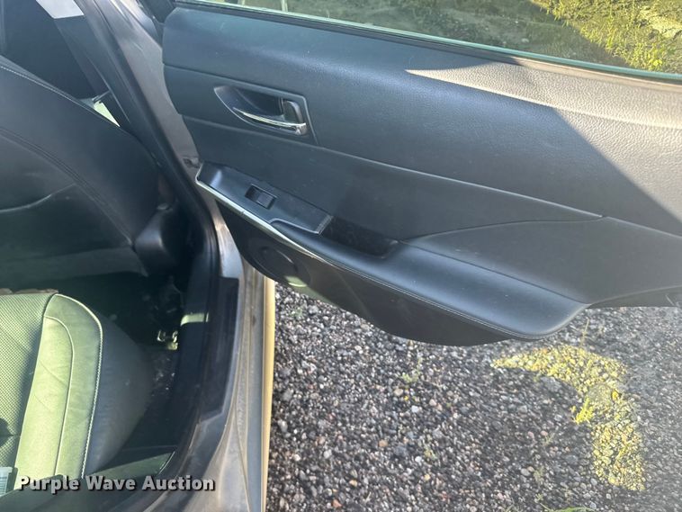 image for item ER2482 2014 Lexus IS 