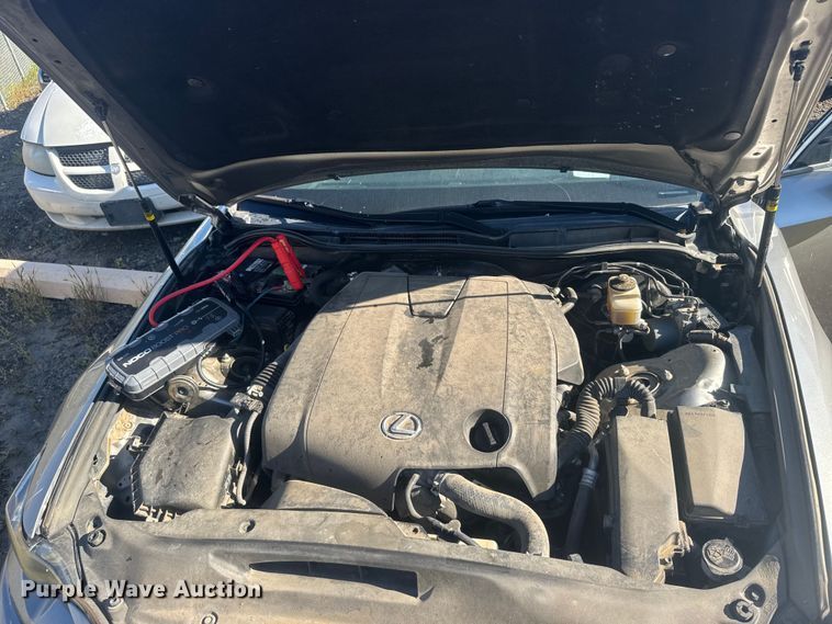 image for item ER2482 2014 Lexus IS 