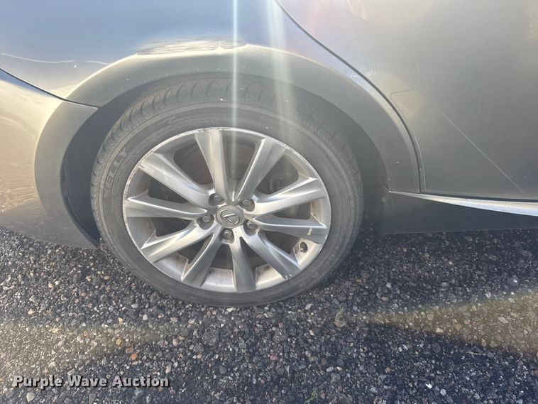 image for item ER2482 2014 Lexus IS 