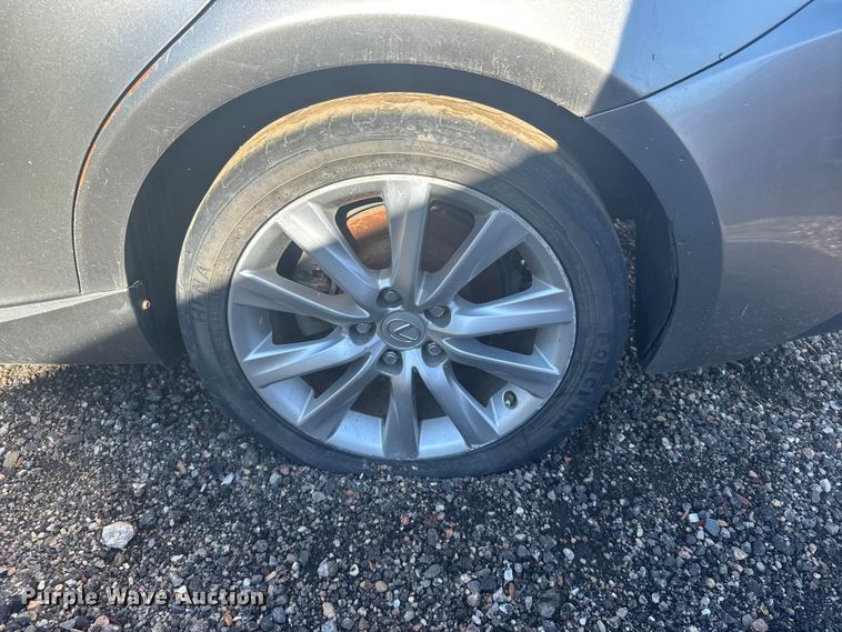 image for item ER2482 2014 Lexus IS 