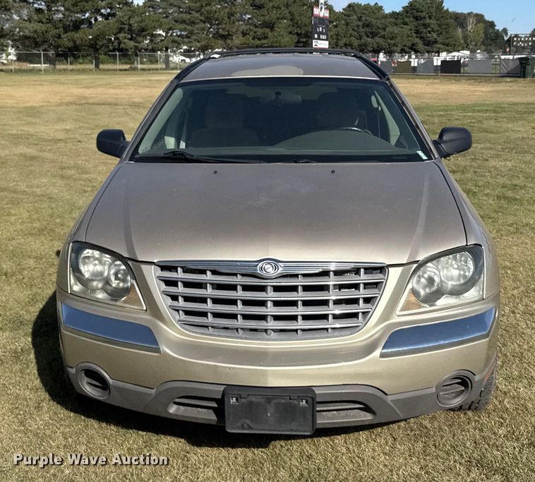 image for item ER2486 2005 Chrysler Pacifica SUV