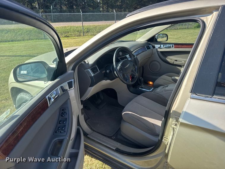 image for item ER2486 2005 Chrysler Pacifica SUV