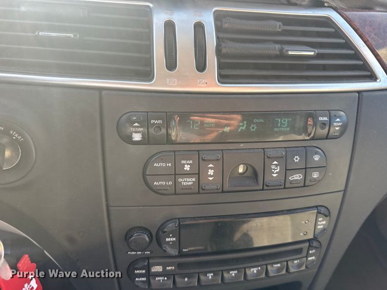 image for item ER2486 2005 Chrysler Pacifica SUV