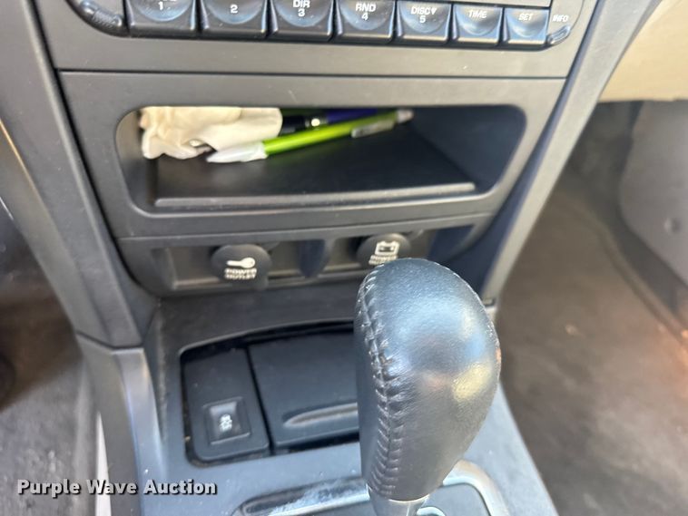 image for item ER2486 2005 Chrysler Pacifica SUV