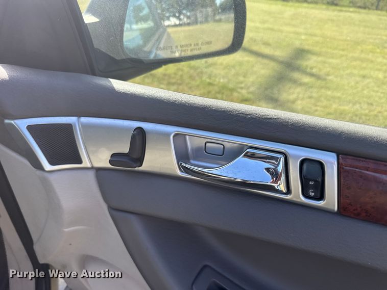 image for item ER2486 2005 Chrysler Pacifica SUV