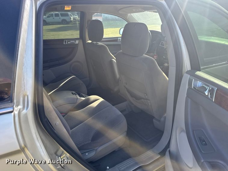 image for item ER2486 2005 Chrysler Pacifica SUV