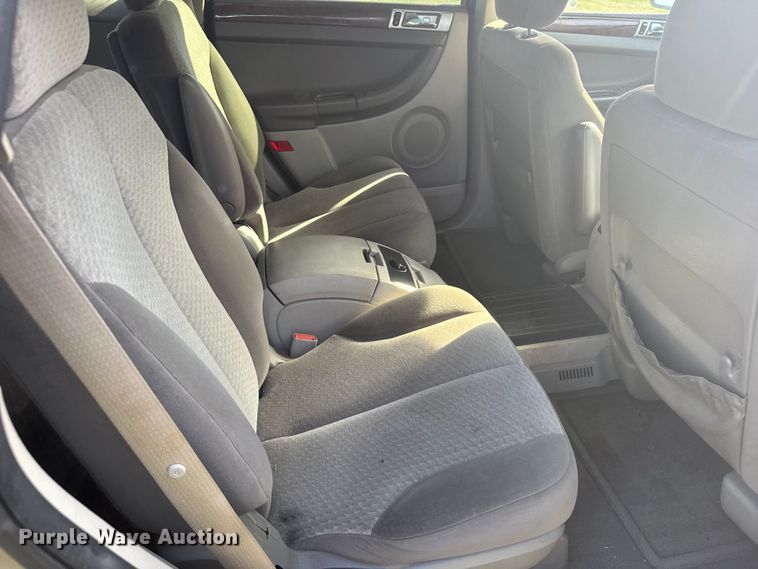 image for item ER2486 2005 Chrysler Pacifica SUV