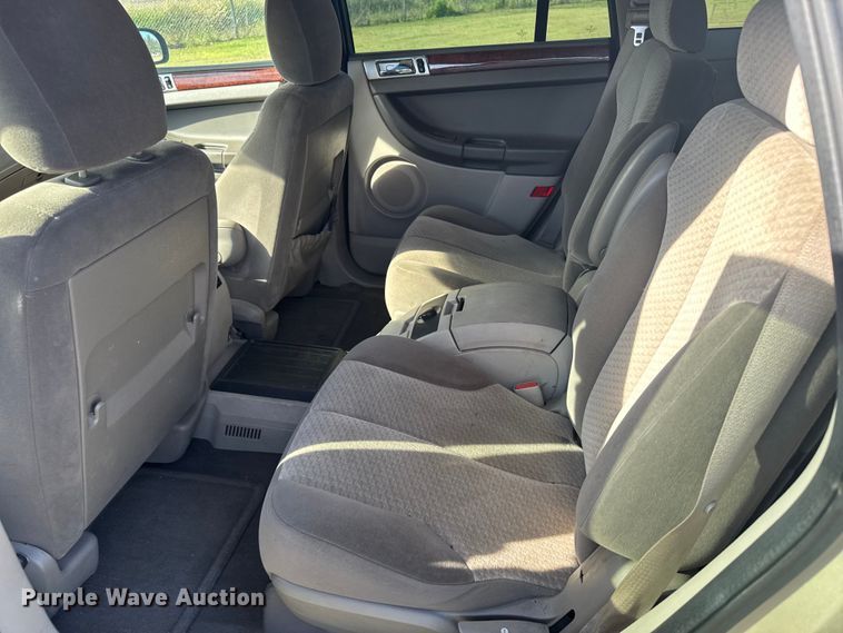 image for item ER2486 2005 Chrysler Pacifica SUV