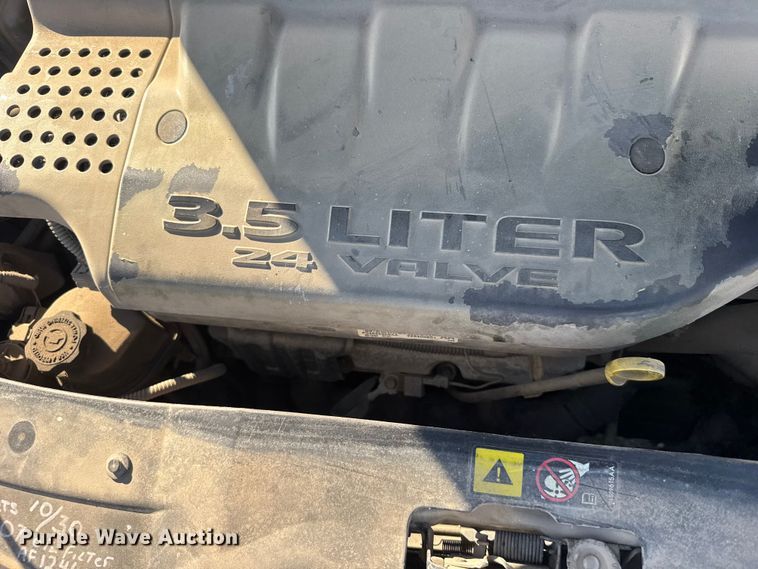 image for item ER2486 2005 Chrysler Pacifica SUV