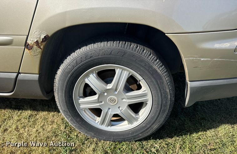 image for item ER2486 2005 Chrysler Pacifica SUV