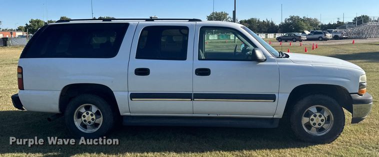 image for item ER2487 2003 Chevrolet Suburban SUV