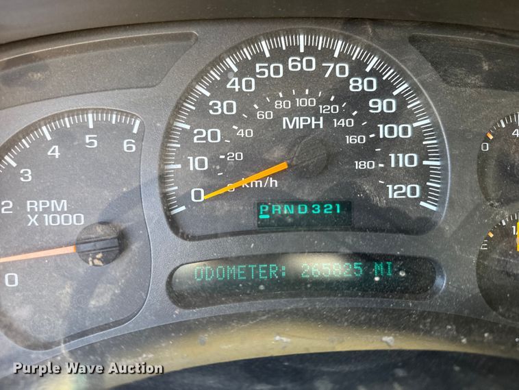 image for item ER2487 2003 Chevrolet Suburban SUV