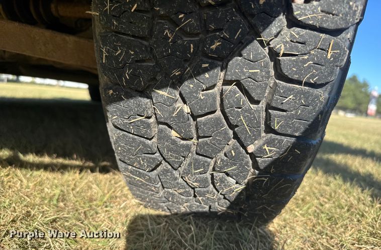 image for item ER2487 2003 Chevrolet Suburban SUV