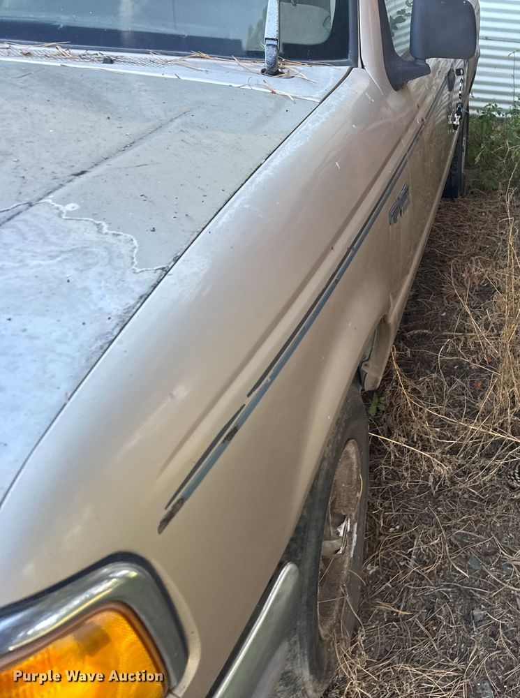 image for item ER2488 1993 Ford Ranger SuperCab pickup truck