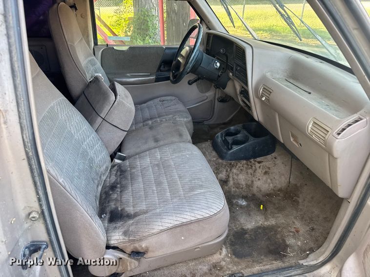 image for item ER2488 1993 Ford Ranger SuperCab pickup truck