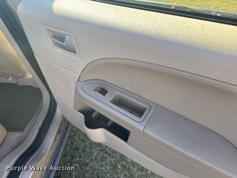 image for item ER2489 2007 Ford Freestyle SUV