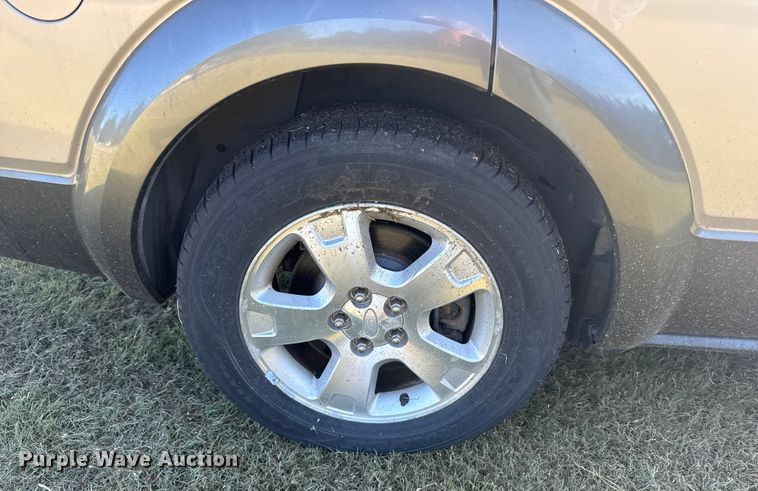 image for item ER2489 2007 Ford Freestyle SUV