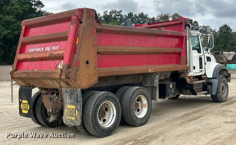 image for item ET3212 2010 Mack GU713 dump truck