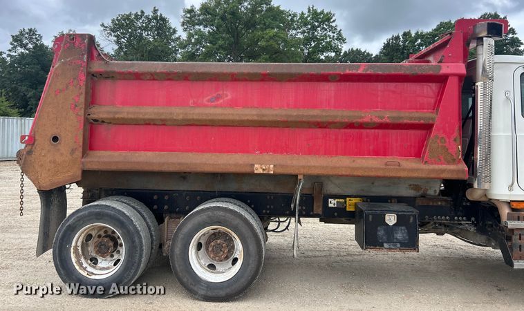 image for item ET3212 2010 Mack GU713 dump truck