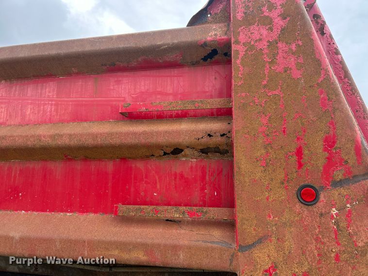 image for item ET3212 2010 Mack GU713 dump truck