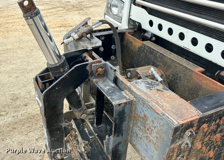 image for item ET3212 2010 Mack GU713 dump truck