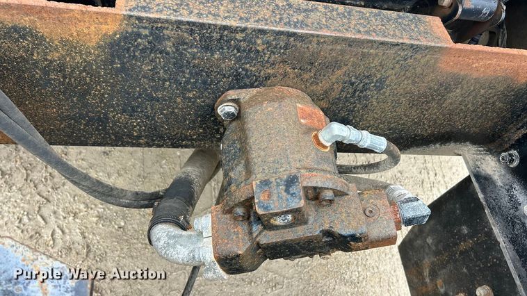 image for item ET3212 2010 Mack GU713 dump truck