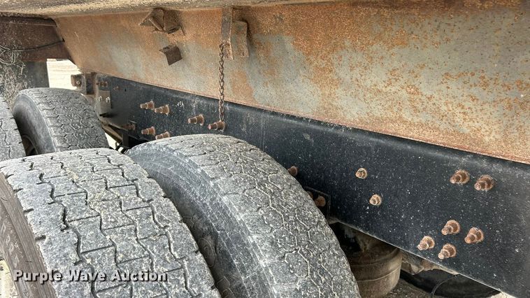 image for item ET3212 2010 Mack GU713 dump truck