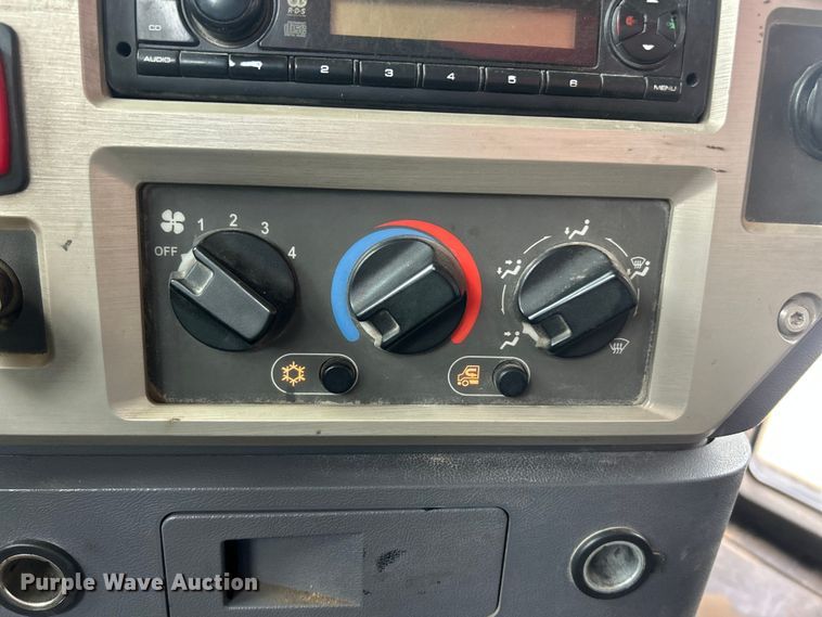 image for item ET3212 2010 Mack GU713 dump truck