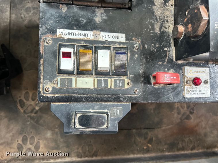 image for item ET3212 2010 Mack GU713 dump truck