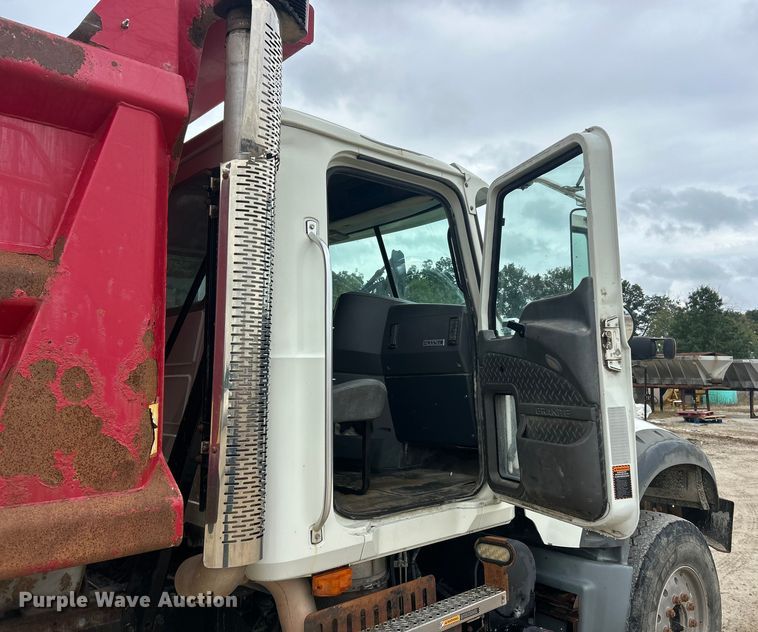 image for item ET3212 2010 Mack GU713 dump truck