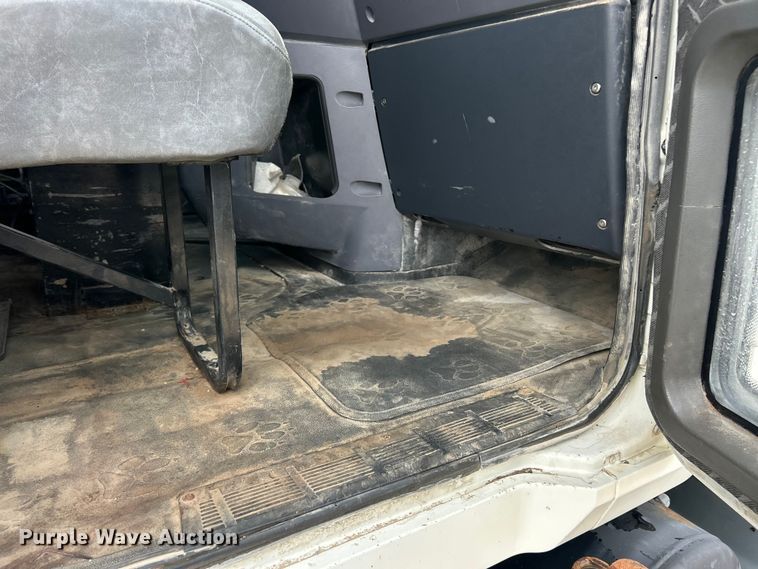 image for item ET3212 2010 Mack GU713 dump truck