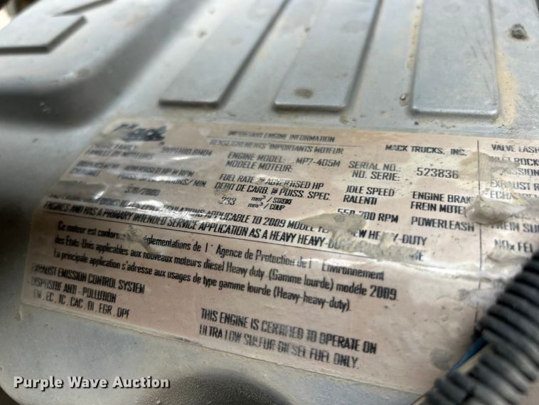 image for item ET3212 2010 Mack GU713 dump truck