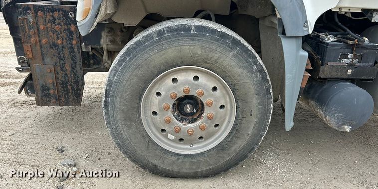 image for item ET3212 2010 Mack GU713 dump truck