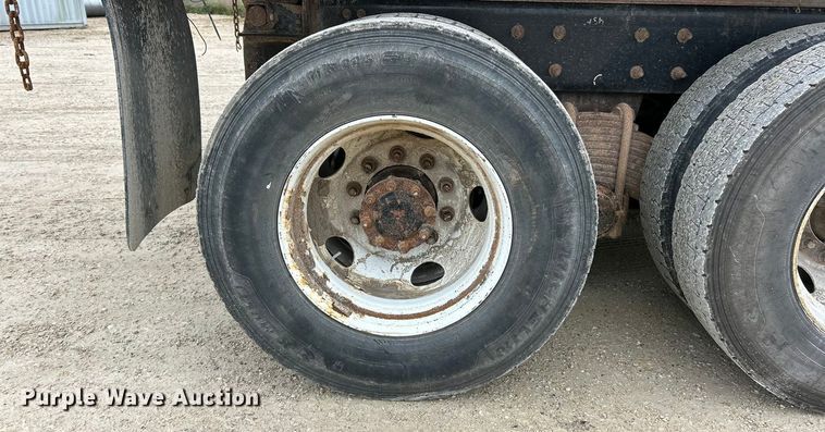 image for item ET3212 2010 Mack GU713 dump truck