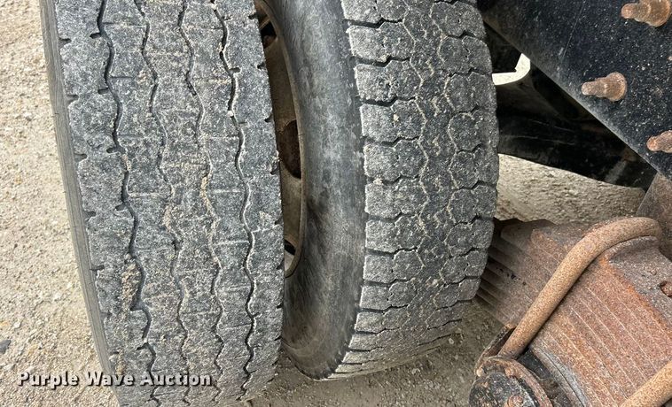 image for item ET3212 2010 Mack GU713 dump truck