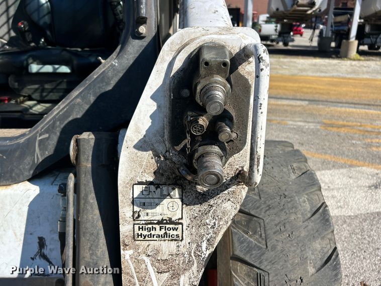 image for item ET3213 2019 Bobcat S650 skid steer loader