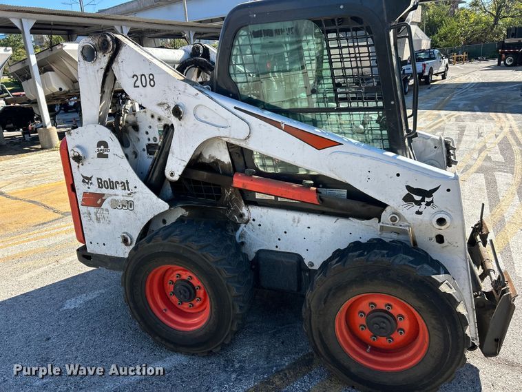 image for item ET3213 2019 Bobcat S650 skid steer loader