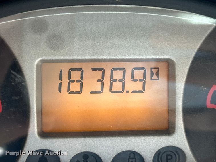 image for item ET3213 2019 Bobcat S650 skid steer loader