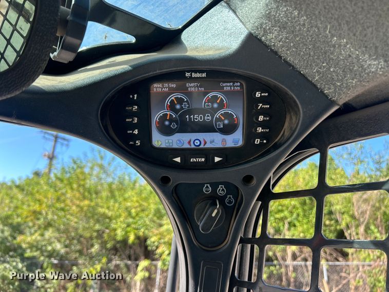 image for item ET3213 2019 Bobcat S650 skid steer loader