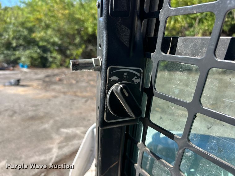 image for item ET3213 2019 Bobcat S650 skid steer loader