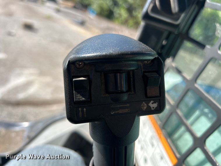 image for item ET3213 2019 Bobcat S650 skid steer loader