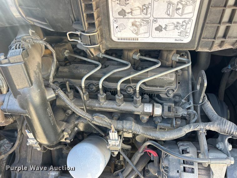 image for item ET3213 2019 Bobcat S650 skid steer loader