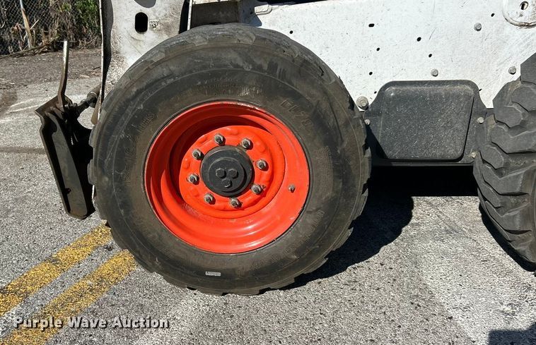 image for item ET3213 2019 Bobcat S650 skid steer loader