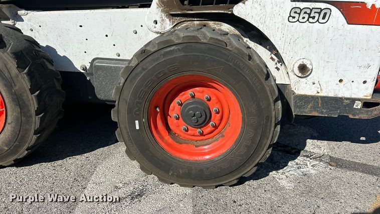 image for item ET3213 2019 Bobcat S650 skid steer loader
