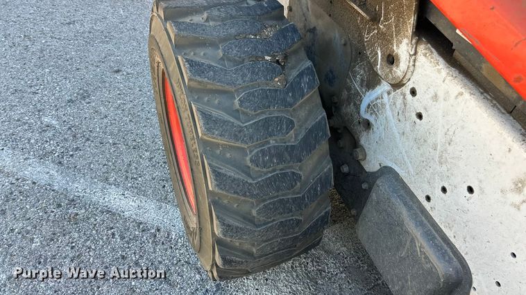 image for item ET3213 2019 Bobcat S650 skid steer loader